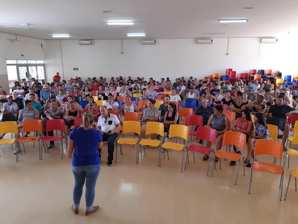 Reunião com pré-selecionados para o Loteamento Social em Aratiba  |  Foto: Prefeitura de Aratiba/Imprensa