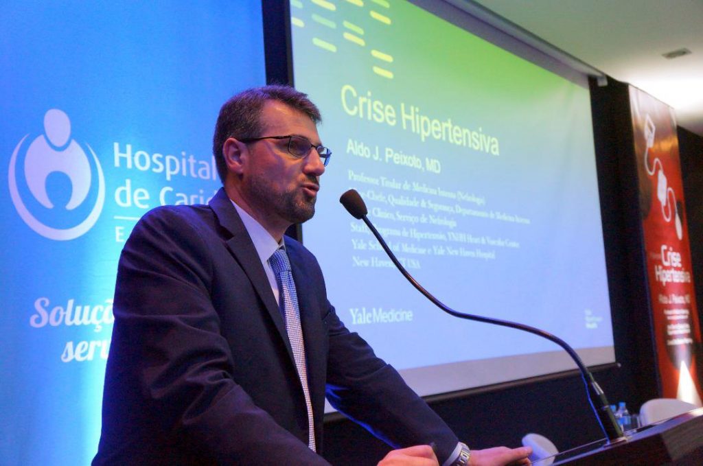 Aldo Filho ministrou palestra sobre crise hipertensiva 