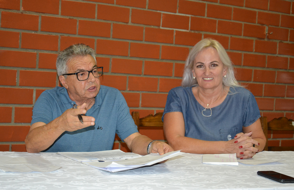 Presidente do Conselho Deliberativo, Claudio Galli, e presidente do CC, Katiamara Badalotti
